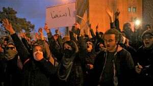 Protestatari dispersaţi cu gaze lacrimogene în Marele Bazar din Teheran